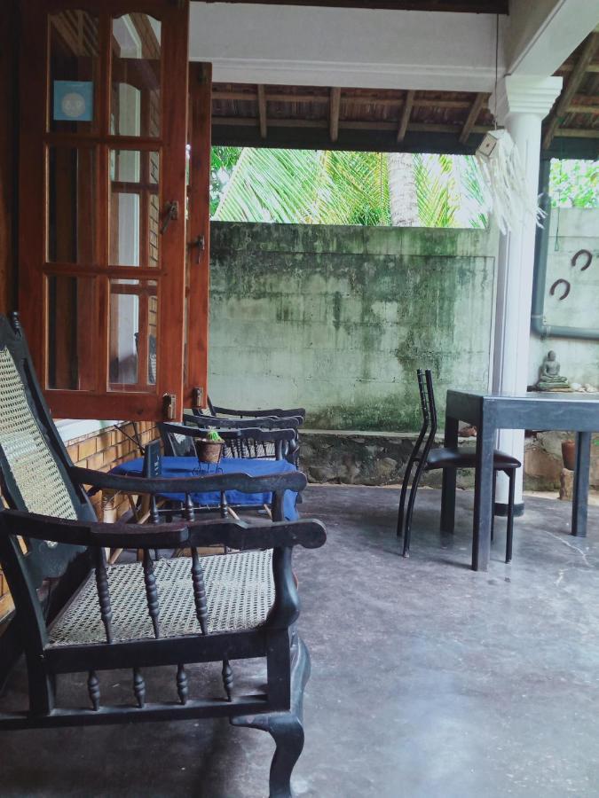 Dilip'S House Apartment Tangalle Exterior photo