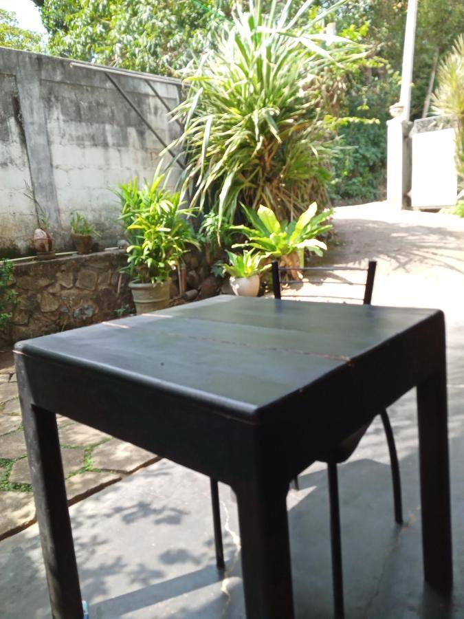 Dilip'S House Apartment Tangalle Exterior photo